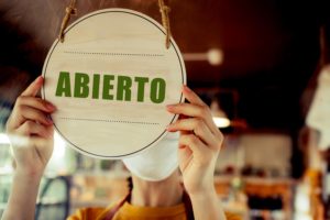 Negocios y Pequeñas empresas comienzan a abrir sus puertas