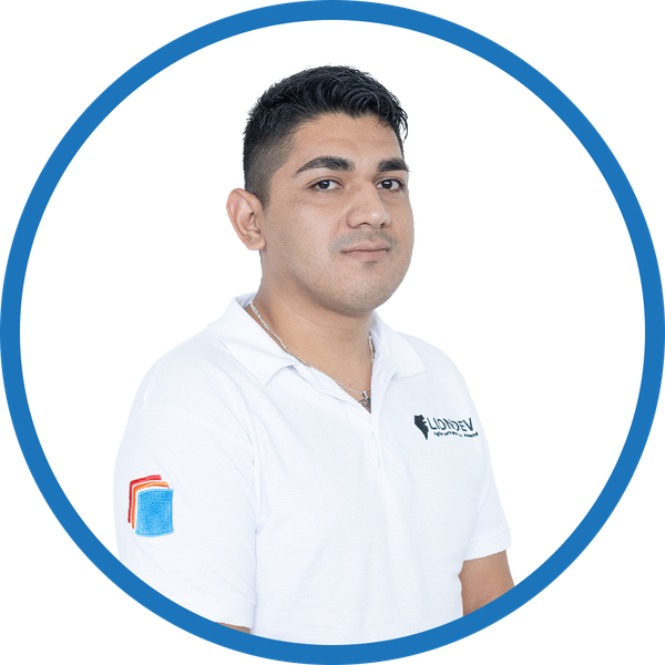 Jonathan S., Agente de soporte en Facture app